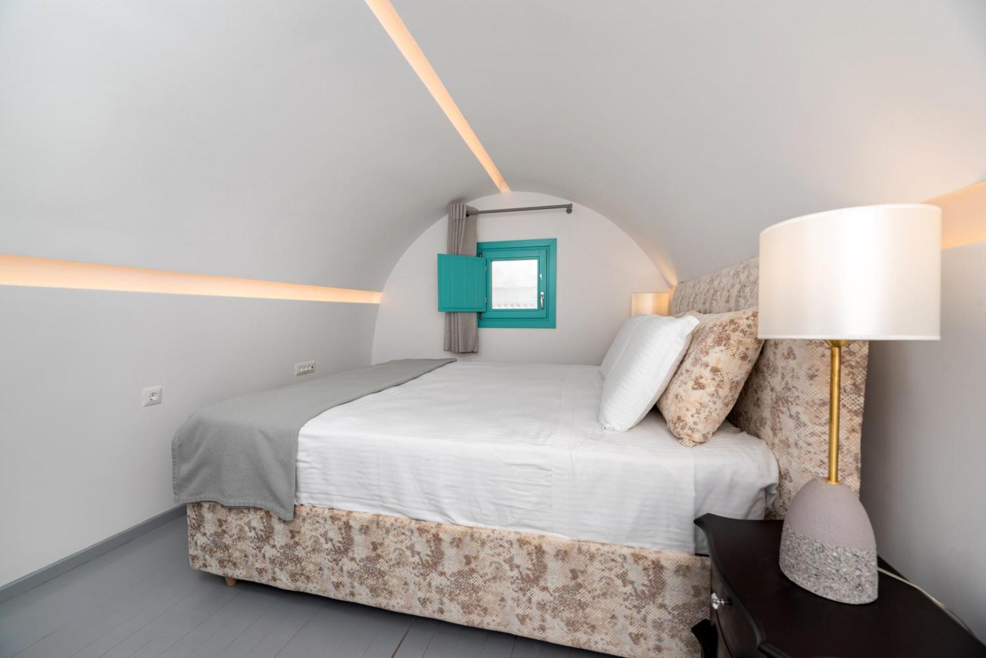 Hotel Santa Irina Luxury Sunny Lofts Perivolos  Esterno foto